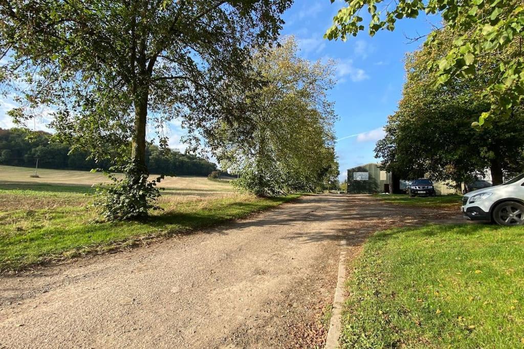 Cheerful 3 Bedroom Bungalow With Indoor Fire Place Gloucester Eksteriør bilde